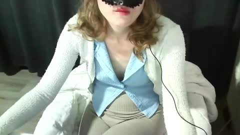 Anni online show from 04/12/26, 12:15