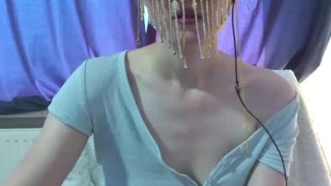 Snapshot of secretanni chatting on 06/21/26, 10:51 Anni online show from 06/21/26, 10:51