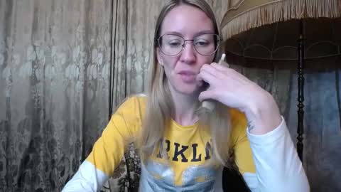 Snapshot of secretcandy222 chatting on 02/01/25, 07:15 secretcandy222 online show from 02/01/25, 07:15