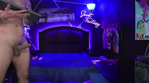 Kiki and Max online show from 12/24/24, 10:39