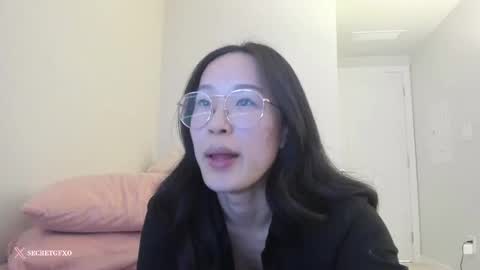 Snapshot of secretgirlfriendxo chatting on 02/22/25, 02:06 Angela online show from 02/22/25, 02:06