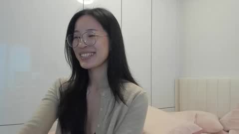 Snapshot of secretgirlfriendxo chatting on 10/28/25, 12:36 Angela online show from 10/28/25, 12:36