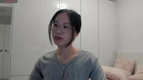 Snapshot of secretgirlfriendxo chatting on 11/15/25, 02:31 Angela online show from 11/15/25, 02:31