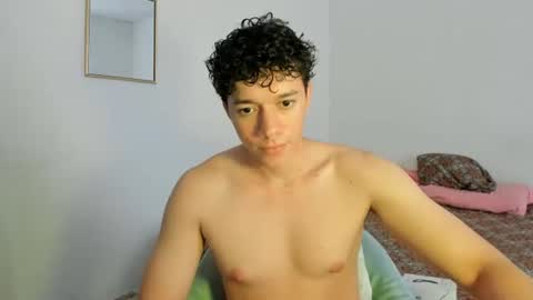 Snapshot of seder_4 chatting on 08/04/26, 06:10 Sebas online show from 08/04/26, 06:10