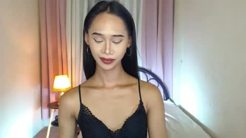 Snapshot of seductive_ashly chatting on 06/25/26, 02:00 ashly online show from 06/25/26, 02:00