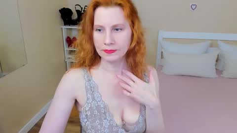 seductive_foxy_ online show from 03/11/26, 07:36