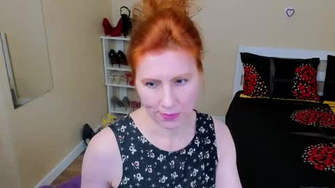 Snapshot of seductive_foxy_ chatting on 04/25/26, 11:57 seductive_foxy_ online show from 04/25/26, 11:57