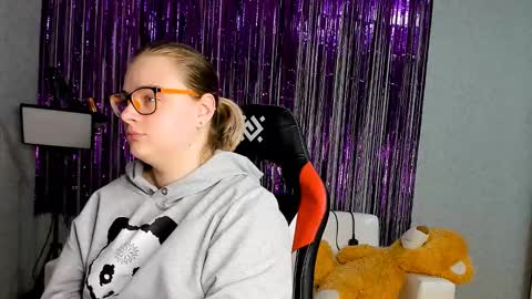 seductive_she_wolf online show from 03/12/25, 04:13