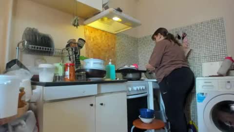 seductive_she_wolf online show from 04/15/26, 02:57