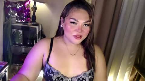 Snapshot of seductivecurvesxxx chatting on 06/25/26, 06:40 Its me Jazzi online show from 06/25/26, 06:40