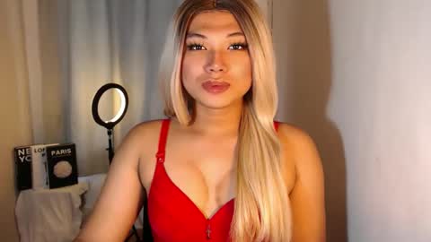 Deluxe online show from 09/15/25, 05:29