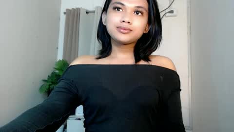 Snapshot of seductivedeluxe69 chatting on 05/28/26, 08:17 Deluxe online show from 05/28/26, 08:17