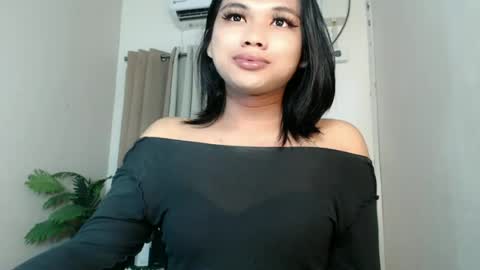 Snapshot of seductivedeluxe69 chatting on 06/14/26, 07:05 Deluxe online show from 06/14/26, 07:05