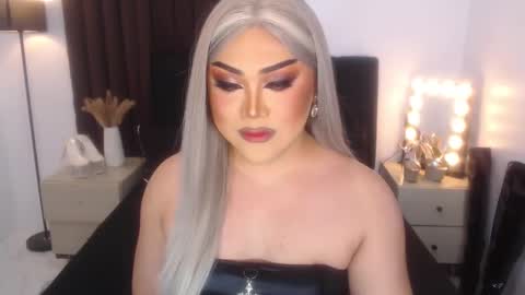 Natalie Mefford online show from 02/15/25, 07:06