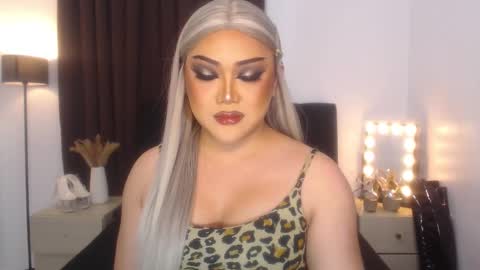 Natalie Mefford online show from 02/18/25, 06:59