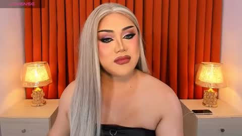 Natalie Mefford online show from 02/22/25, 06:08