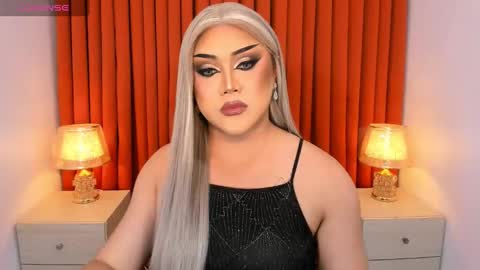 Natalie Mefford online show from 02/25/25, 06:31