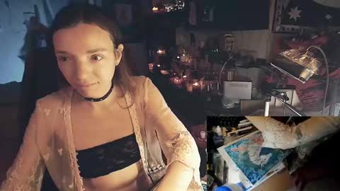 Lisa online show from 12/12/24, 12:05