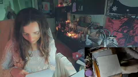 Lisa online show from 12/20/24, 10:11