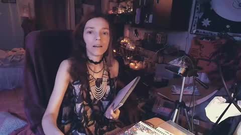 Lisa online show from 12/28/24, 10:55