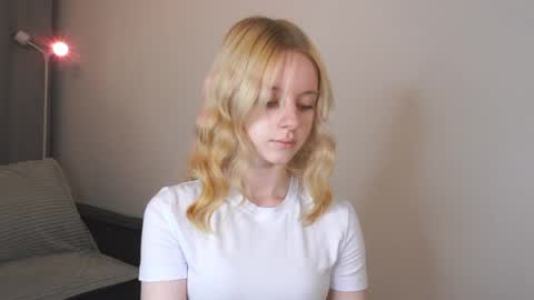 See Its honey bunny  im Lana online show from 06/01/26, 05:25