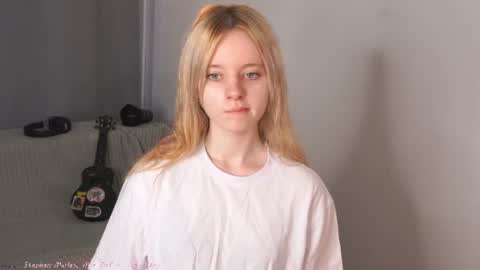 See Its honey bunny  im Lana online show from 06/19/26, 04:33