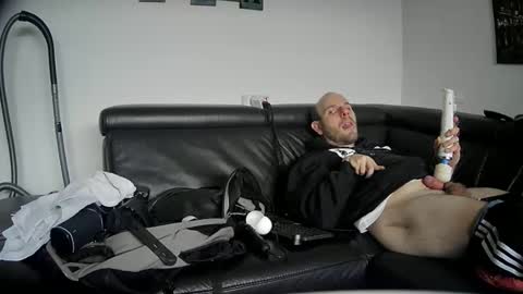 Sebastian online show from 12/08/24, 02:09