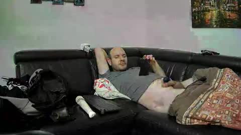 Sebastian online show from 12/14/24, 06:46