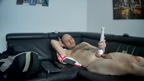 Sebastian online show from 12/14/24, 09:51