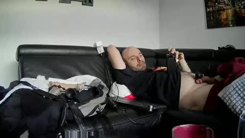 Sebastian online show from 01/01/25, 07:41