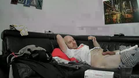 Sebastian online show from 01/05/25, 07:07