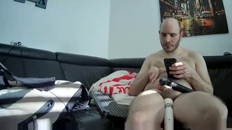 Sebastian online show from 02/01/25, 09:43