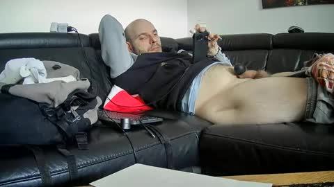 Sebastian online show from 02/16/25, 09:37