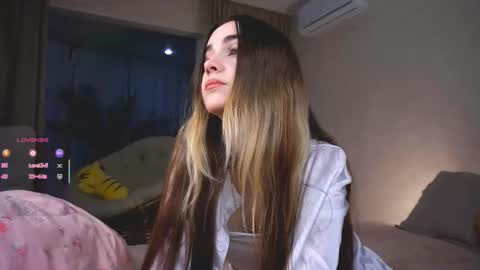 Slavia online show from 09/22/25, 04:42