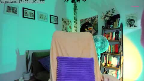 Snapshot of segismunda chatting on 11/24/25, 11:04 Luciana online show from 11/24/25, 11:04