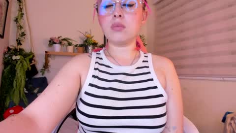 Yeyis  online show from 04/14/26, 04:07