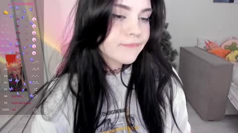 Snapshot of selena___cute chatting on 01/03/25, 08:10 Selena online show from 01/03/25, 08:10