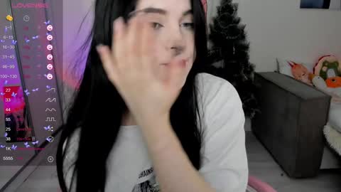 Snapshot of selena___cute chatting on 01/14/25, 05:19 Selena online show from 01/14/25, 05:19