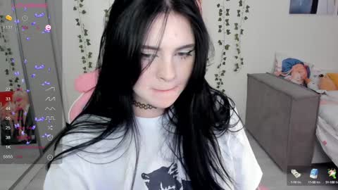 Snapshot of selena___cute chatting on 01/27/25, 08:07 Selena online show from 01/27/25, 08:07