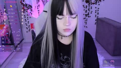 Snapshot of selena___cute chatting on 11/05/25, 11:54 Selena online show from 11/05/25, 11:54