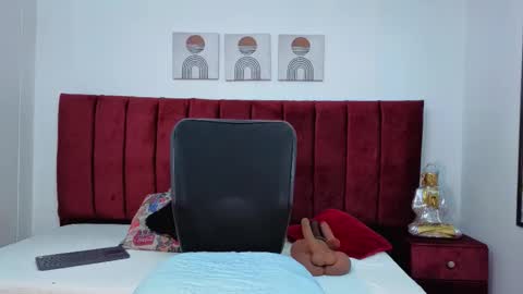 Selena online show from 11/25/25, 12:27