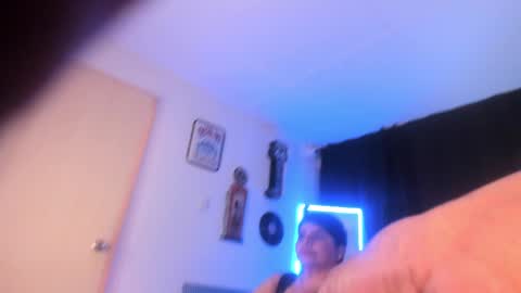 Snapshot of selena_ferreira chatting on 10/09/25, 03:59 Selena online show from 10/09/25, 03:59