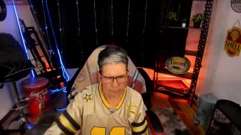 Snapshot of selena_ferreira chatting on 11/04/25, 03:38 Selena online show from 11/04/25, 03:38