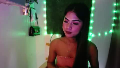selena_fox2000 online show from 04/19/26, 09:17