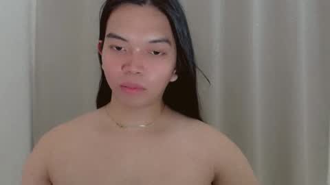 Snapshot of selena_fuckdoll chatting on 12/12/24, 01:43 Selena online show from 12/12/24, 01:43