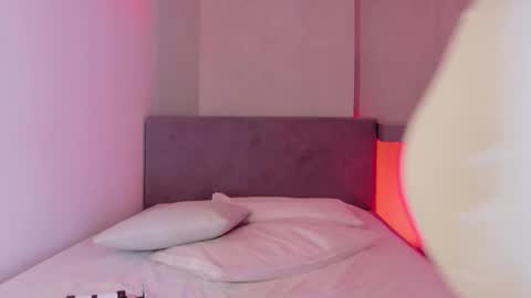 Snapshot of selena_monroy chatting on 09/26/25, 11:25 Selena online show from 09/26/25, 11:25