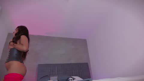 Selena online show from 06/19/26, 04:17