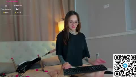 Selena online show from 07/04/26, 01:01