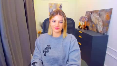 selenaemoore online show from 04/09/26, 06:19