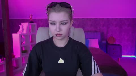 selenairis online show from 06/04/26, 08:20